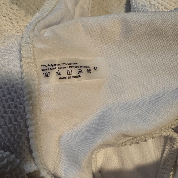 2 pc Cheeky Halter Ring Bikini Set new without tag - Picture 4 of 4